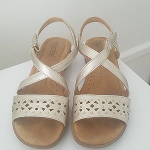 Natural Soul Gold Sandals